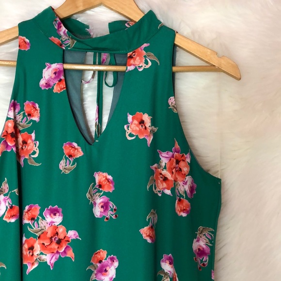 NEW GILLI Floral Dress - Picture 2 of 4